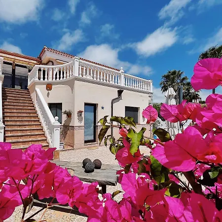 Casantilvia Heated Pool Paradise * 阿德耶