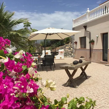 Casantilvia Heated Pool Paradise 公寓