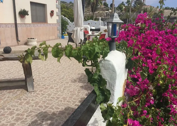 Casantilvia Heated Pool Paradise * Адехе