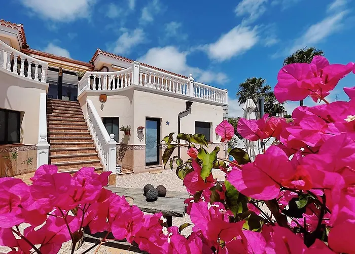 Casantilvia Heated Pool Paradise * 아데제